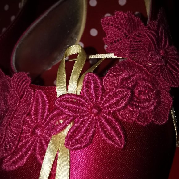 VINTAGE CHRISTIAN LACROIX SHOES - Picture 5 of 6